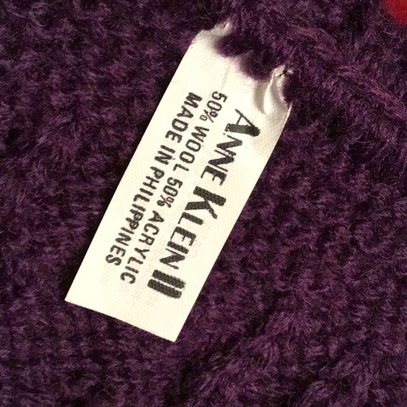 Scarf - Picture 1 of 2